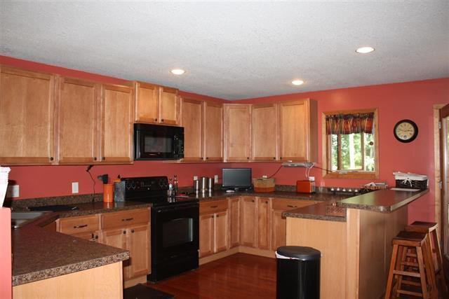 134 Fieldstone Ln - Photo 3 of 11