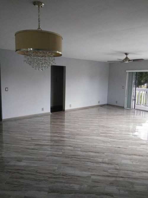 421 S Lakeside Dr #8 - Photo 2 of 5