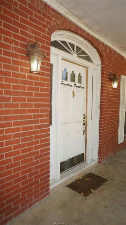 1400 Dominik Drive - Photo 2 of 16