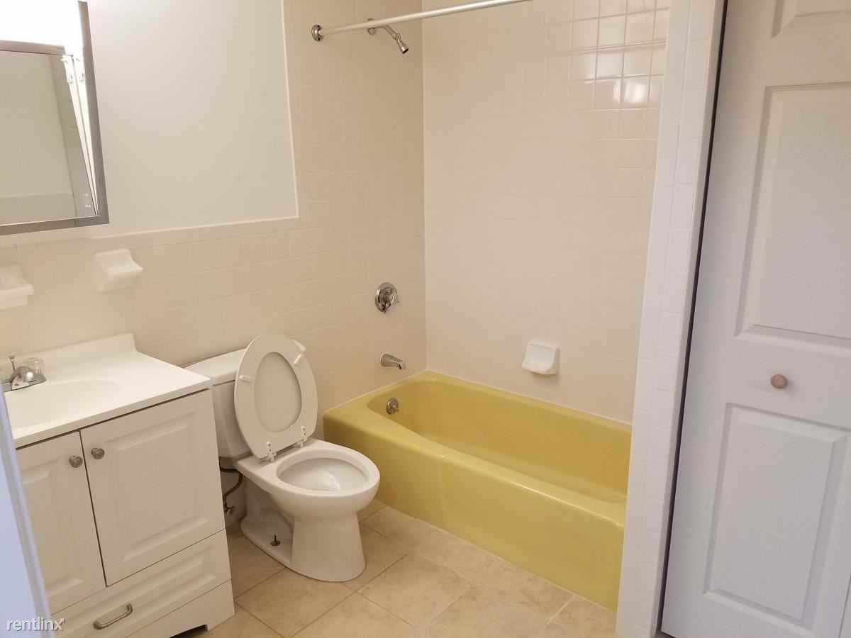 1123 Revere Beach Pkwy - Photo 3 of 6