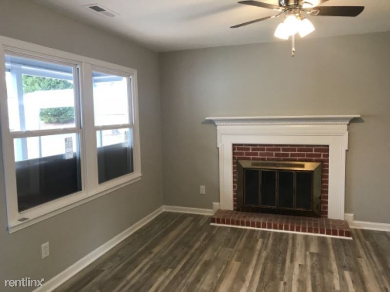 803 Pine Ridge Dr - Photo 3 of 16