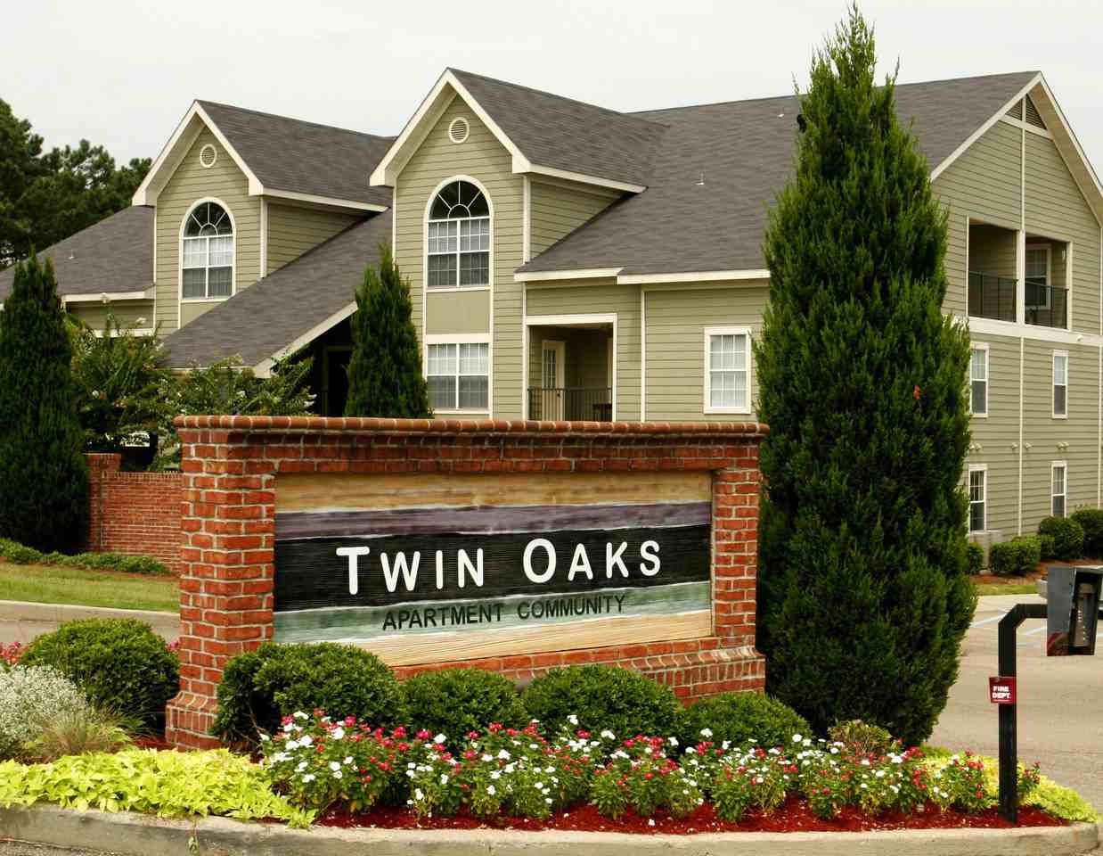 Twin Oaks - Photo 3 of 12