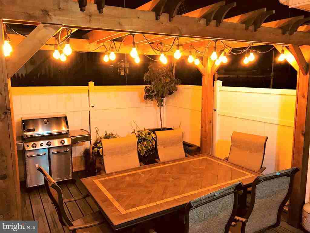 1401 Lowman Street - Photo 2 of 14