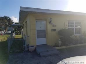 720 Northeast 5th Street #East - Photo 2 of 7