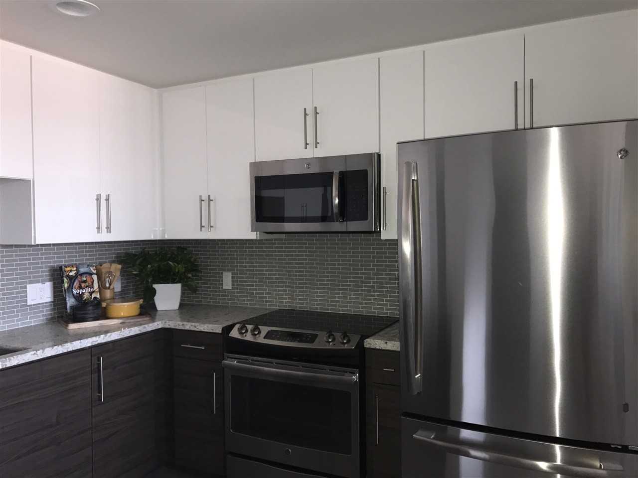 982 Broadway - Photo 2 of 25