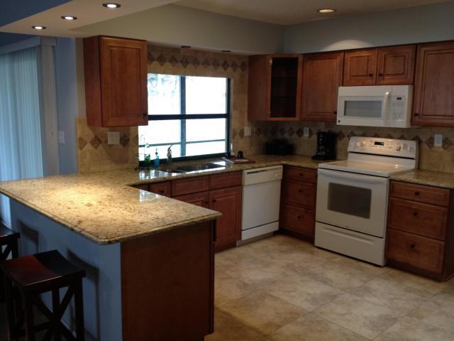 13987 Columbine Avenue - Photo 2 of 7