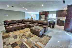 11730 Southwest 114th Court - Photo 3 of 8