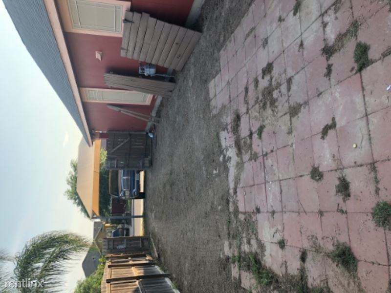 514 Oleander St - Photo 2 of 14