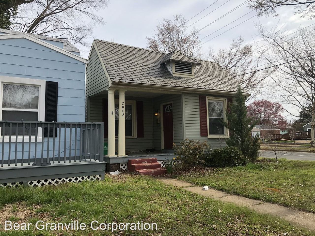 2002 Maplewood Ave - Photo 2 of 9