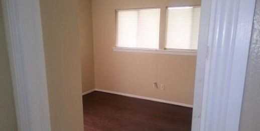 102 Timberlane Ln - Photo 2 of 5