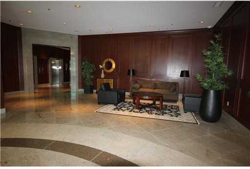 200 Rideau Street Unit 501 - Photo 2 of 12