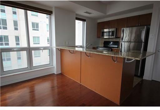 200 Rideau Street Unit 501 - Photo 3 of 12