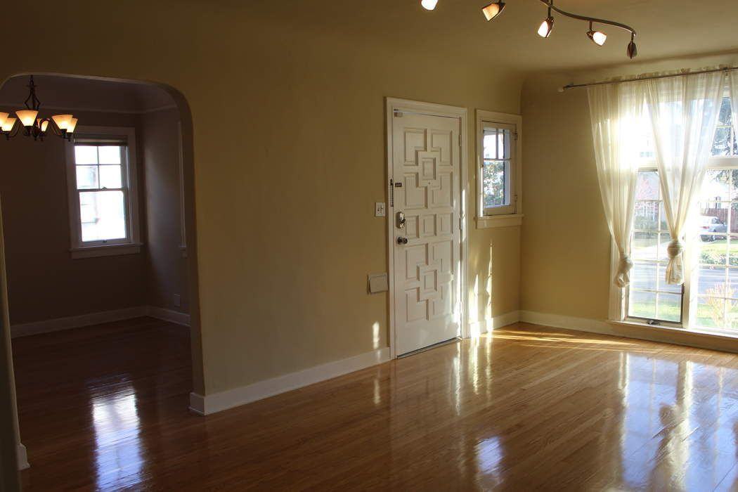 1937 Queensberry Rd - Photo 3 of 20