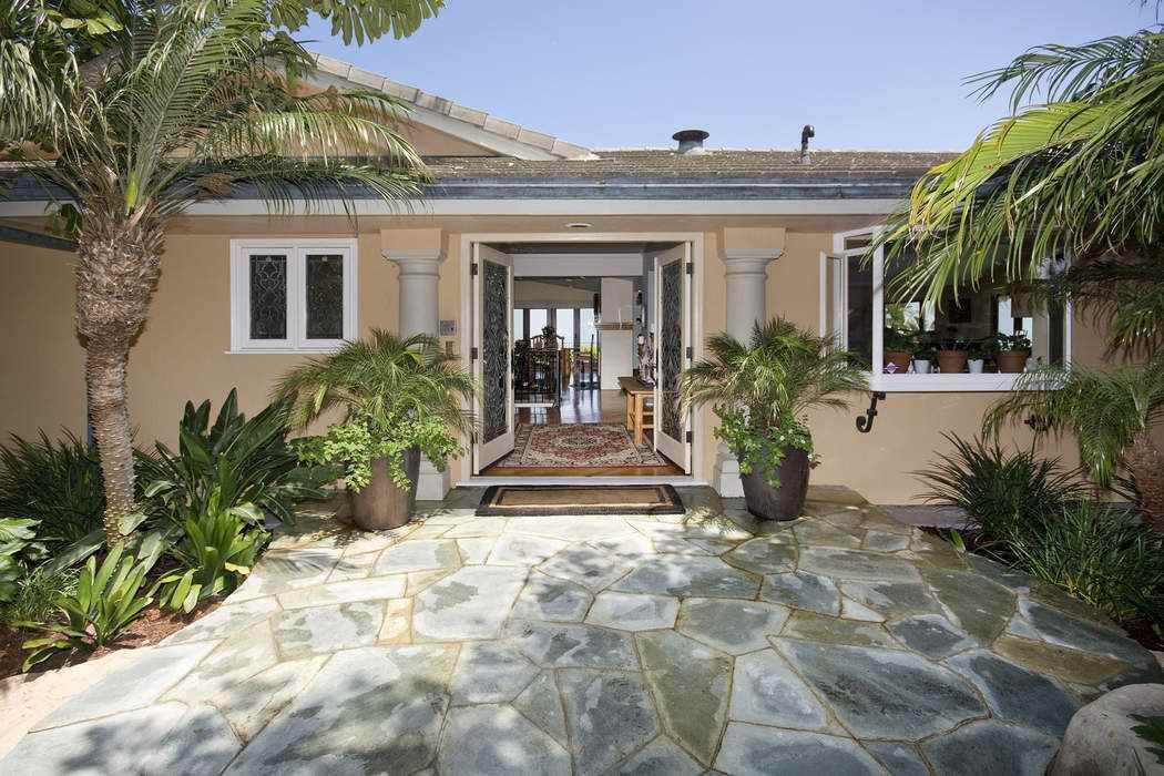 5250 Horizon Dr - Photo 2 of 37