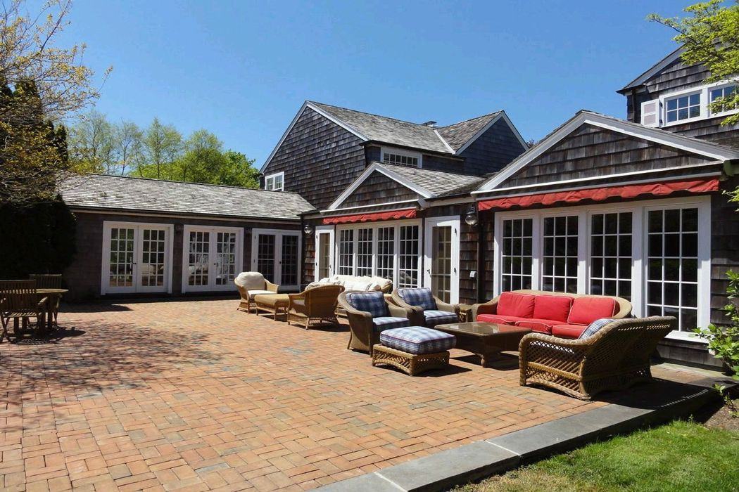 773 Ocean Rd - Photo 2 of 12