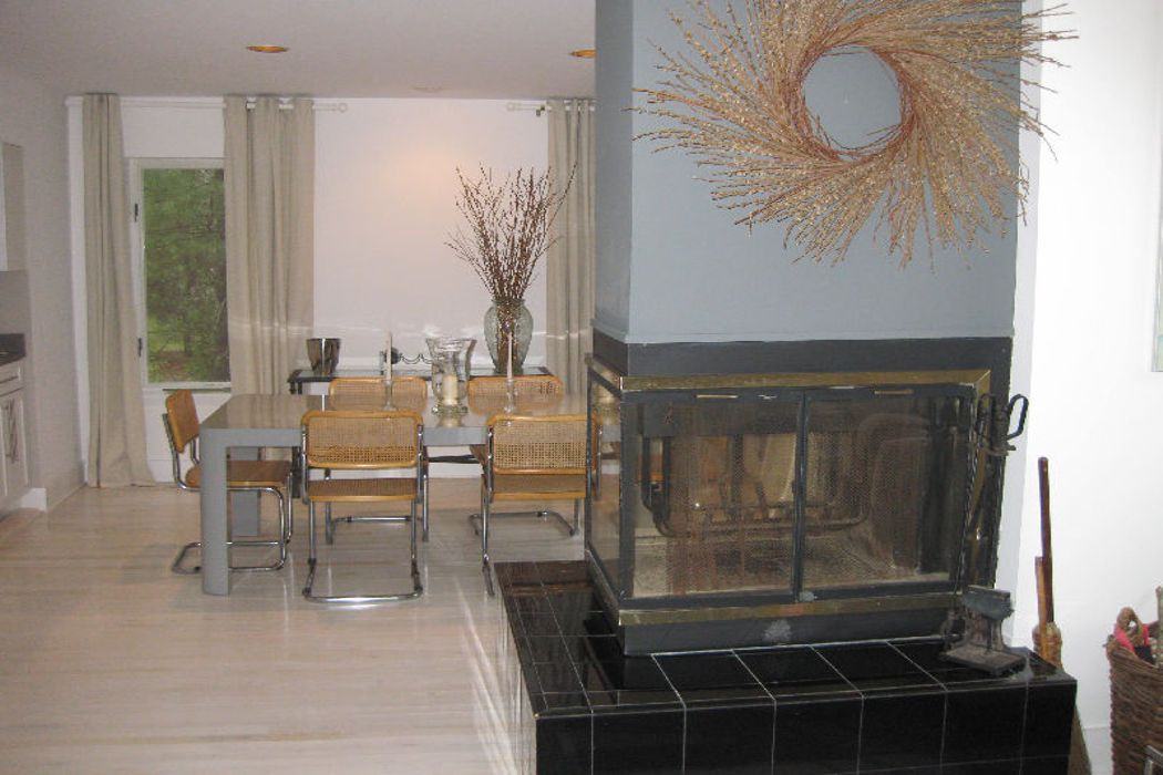 101 Wainscott Rd - Photo 3 of 8