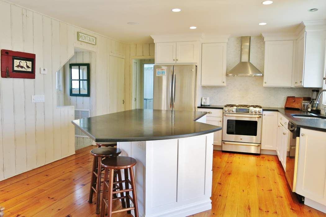 359 Old Montauk Hwy - Photo 3 of 13