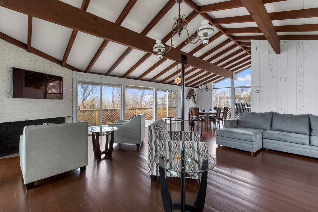 120 Runnymeade Dr - Photo 2 of 10