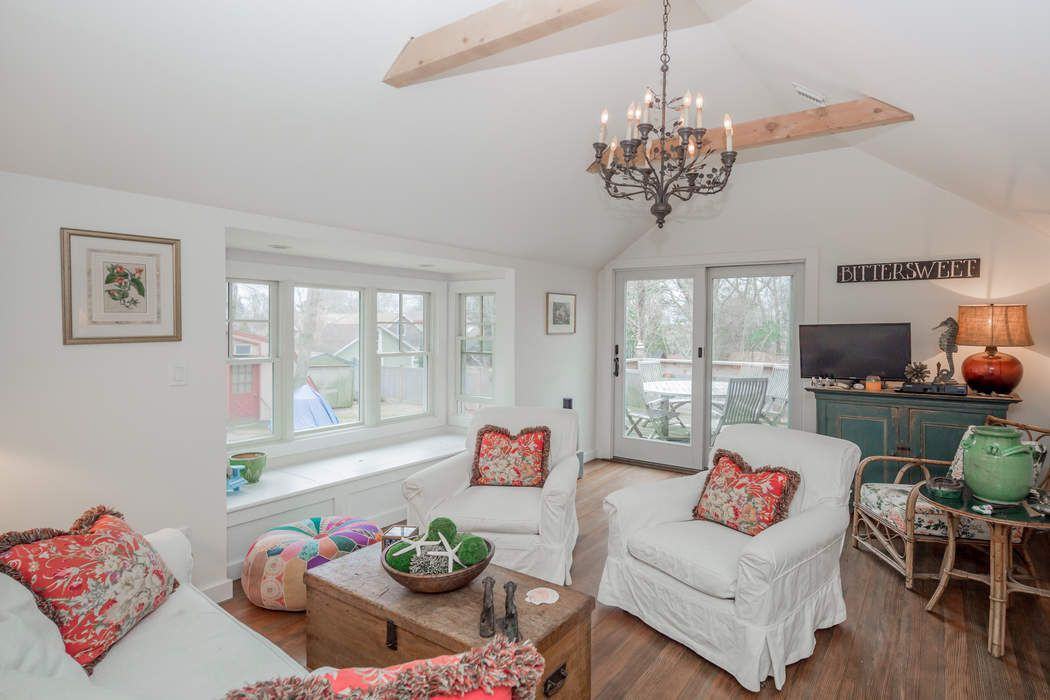 21 Roosevelt Ave - Photo 2 of 13