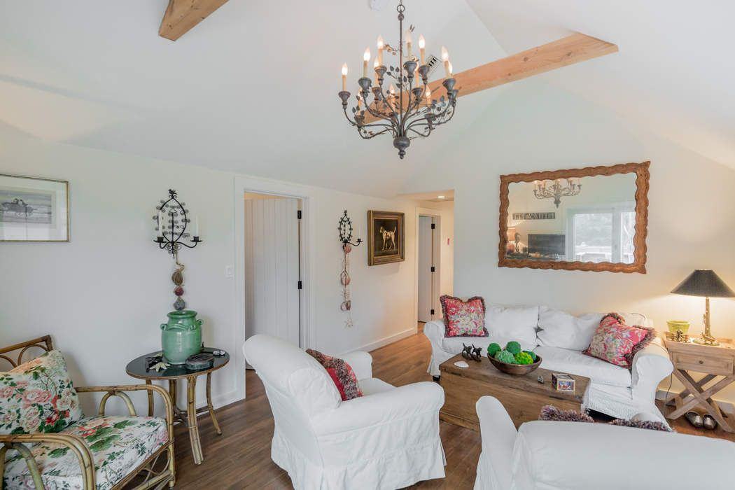 21 Roosevelt Ave - Photo 3 of 13