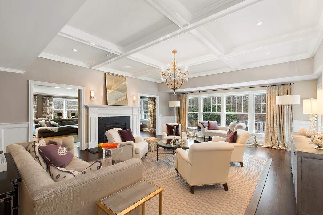 3368 Noyac Rd - Photo 2 of 10