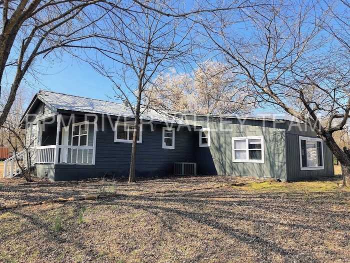 3100 Beach Acres Dr - Photo 2 of 13
