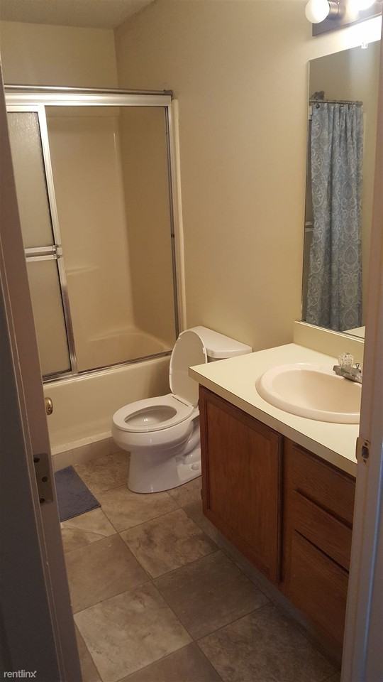 1 Dorchester Dr - Photo 3 of 4