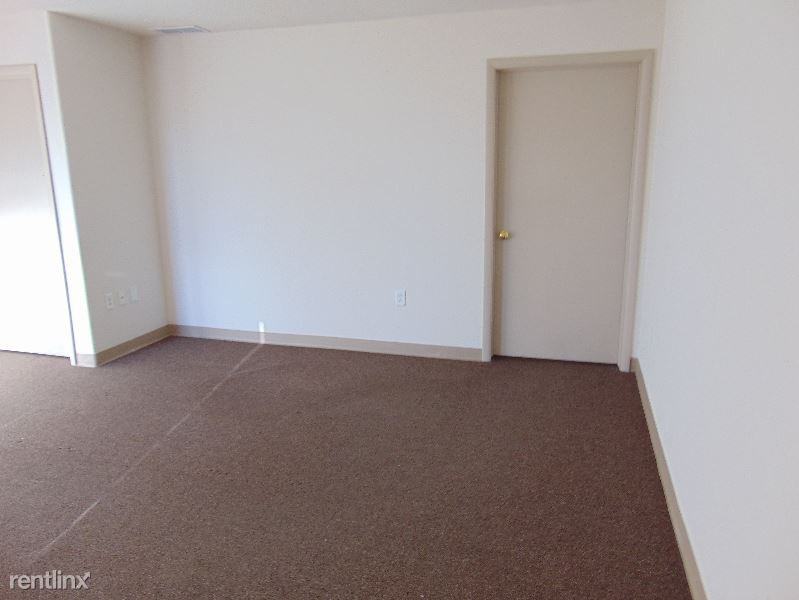 5400 Phoenix Ave NE - Photo 2 of 4