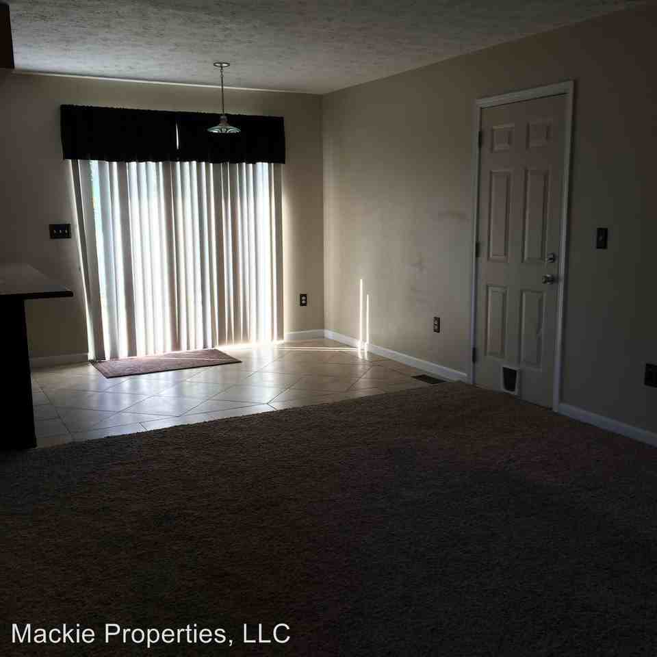 1404 25th St - Photo 2 of 15