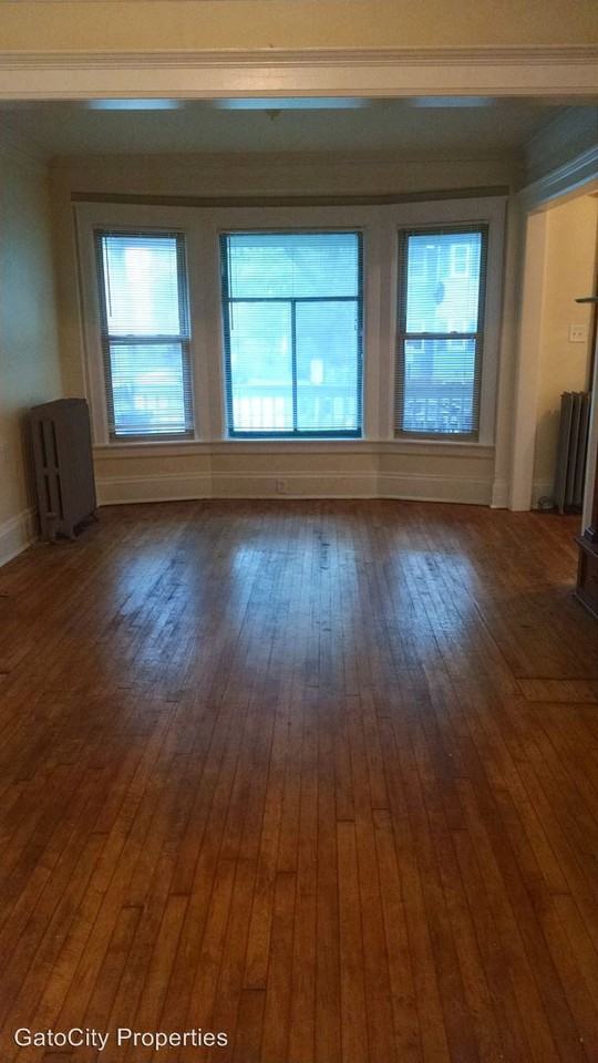 1806 E Webster Pl - Photo 3 of 9