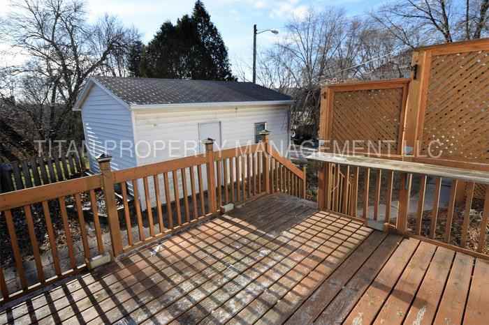 1007 N 16th St - Photo 2 of 13