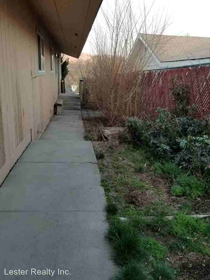 626 St Francis St 1620 Pleasant Ave - Photo 3 of 3