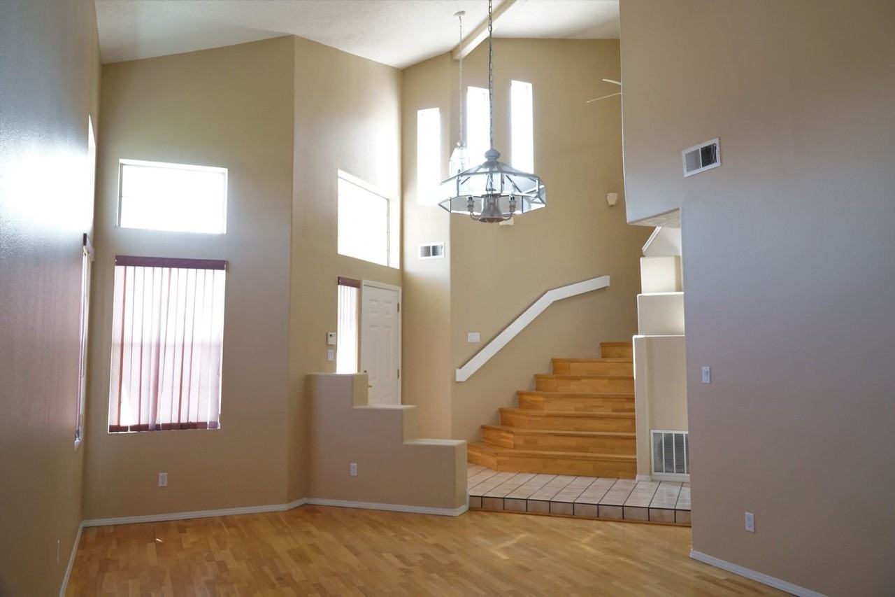 8101 Corte Del Viento NW - Photo 3 of 15