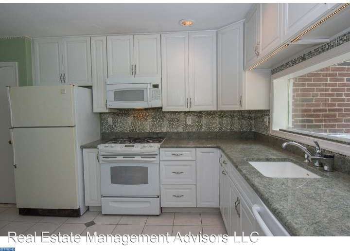 1847 Watson Rd - Photo 2 of 12