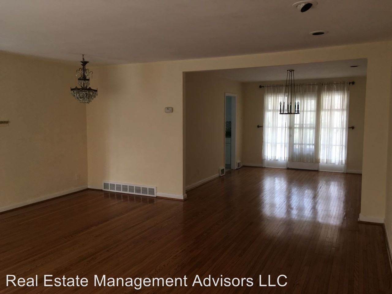 1847 Watson Rd - Photo 3 of 12