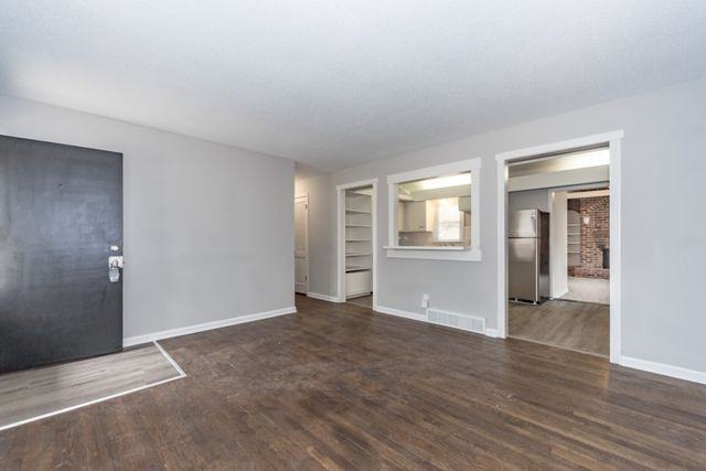 3302 E 106th Terrace - Photo 3 of 15