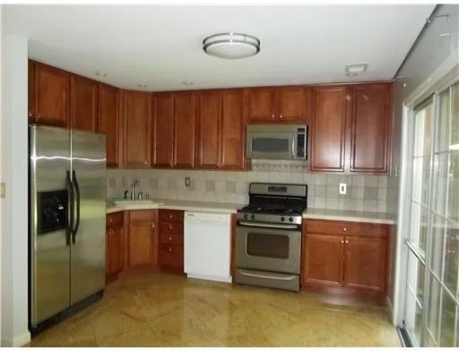 110 Appletree Ct - Photo 2 of 12