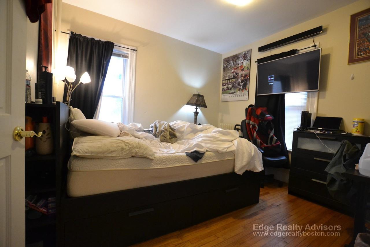 45 Falkland Street #4 - Photo 5 of 9