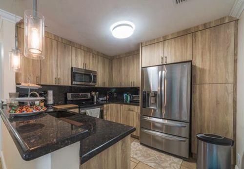 11472 SW 18th Ct - Photo 2 of 8