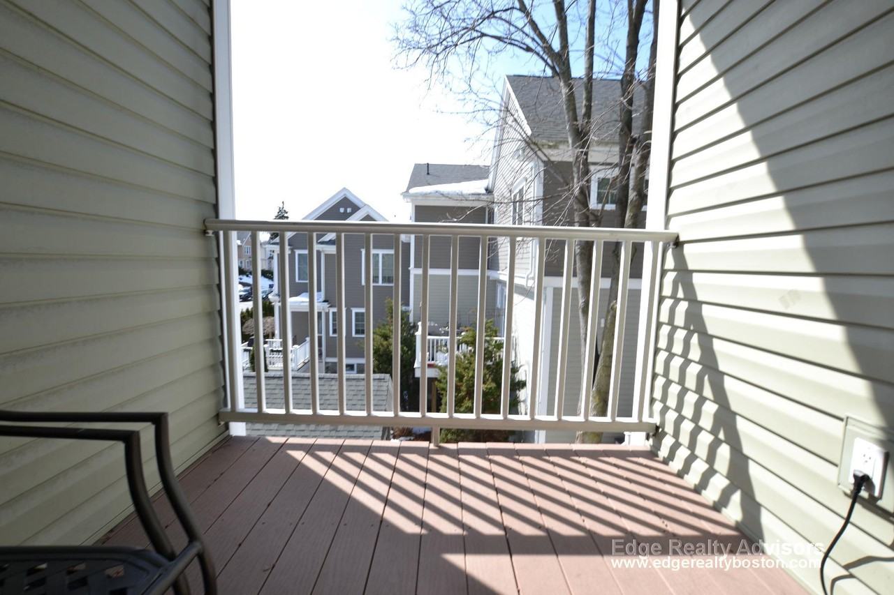 27 Eulita Terrace #2 - Photo 4 of 10