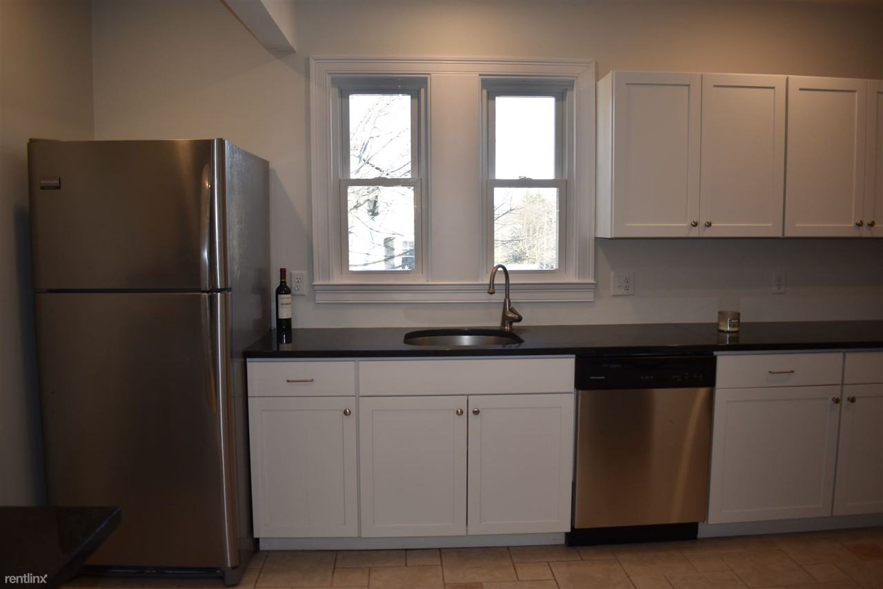 30 Goss Ave - Photo 2 of 10