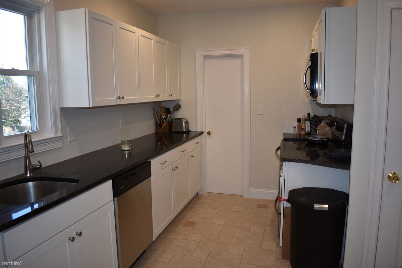 30 Goss Ave - Photo 3 of 10
