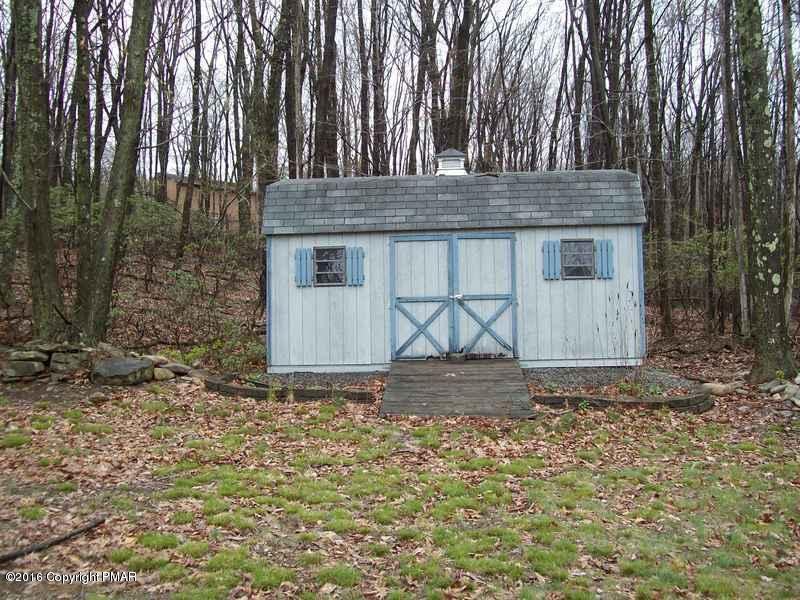 46 Seneca Rd - Photo 3 of 17