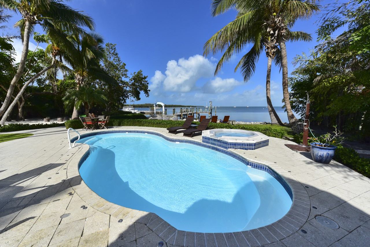 81912 Overseas Hwy - Photo 2 of 27