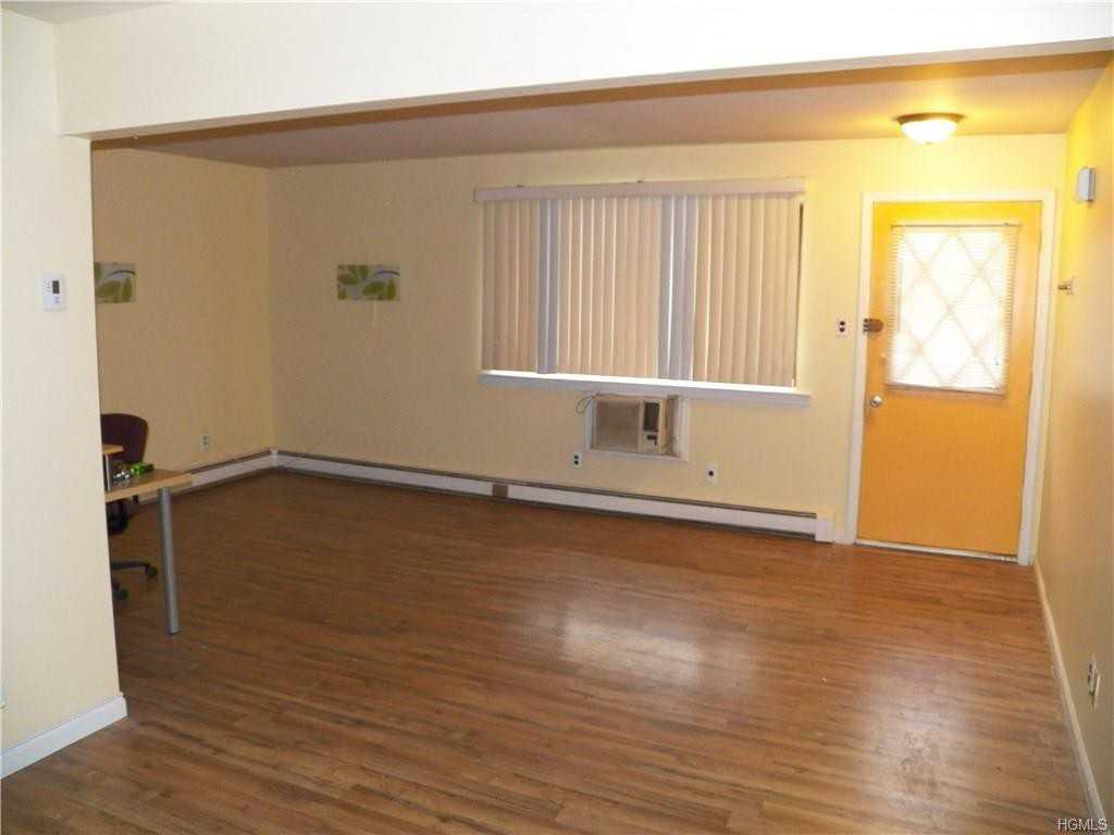 27 Poplar Ln - Photo 2 of 12