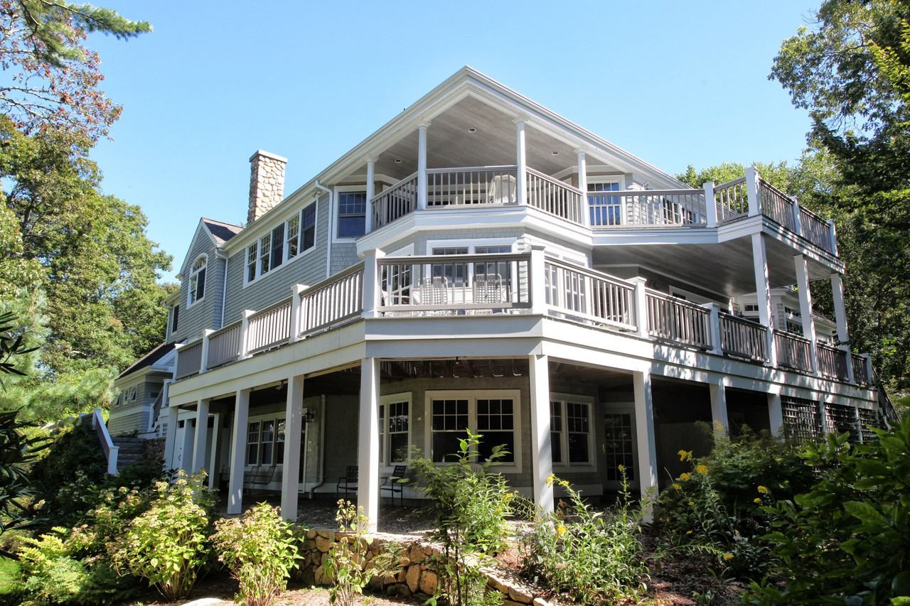 210 Quissett Ave - Photo 3 of 25