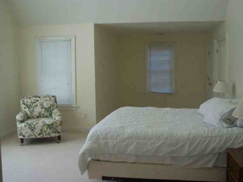 5 Locust Ave - Photo 3 of 11