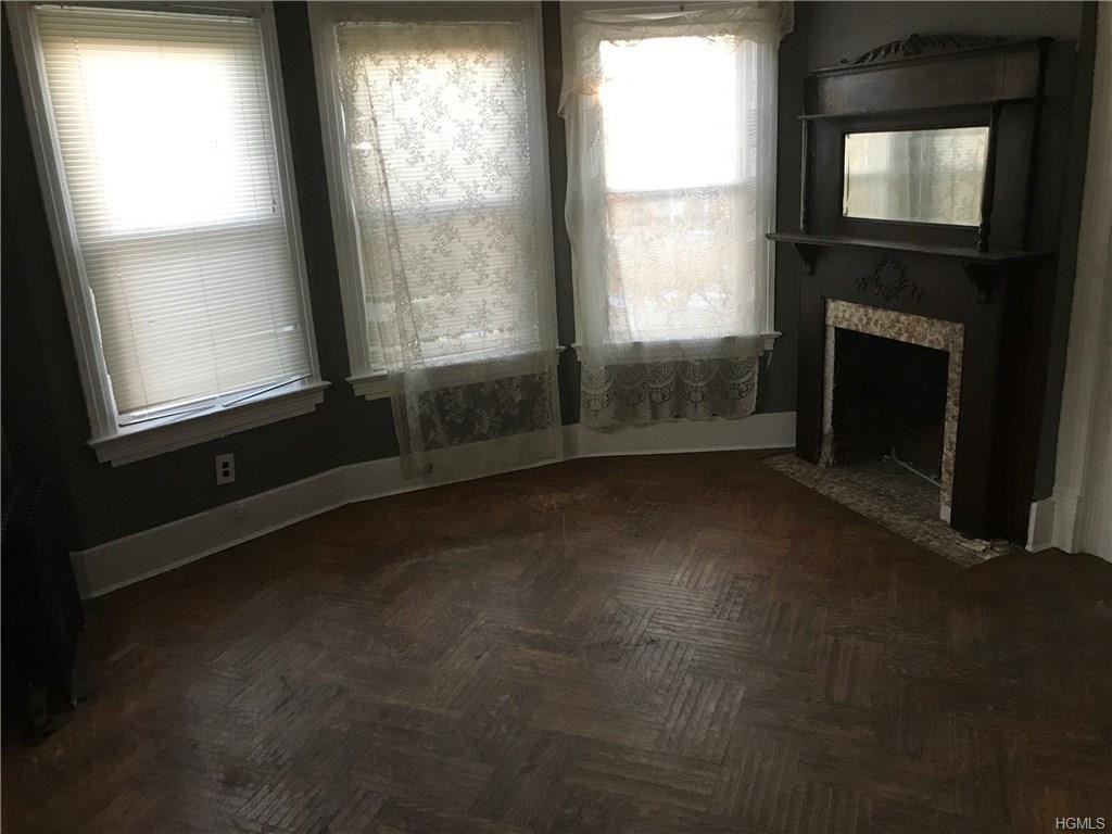 52 Grand Ave - Photo 2 of 7