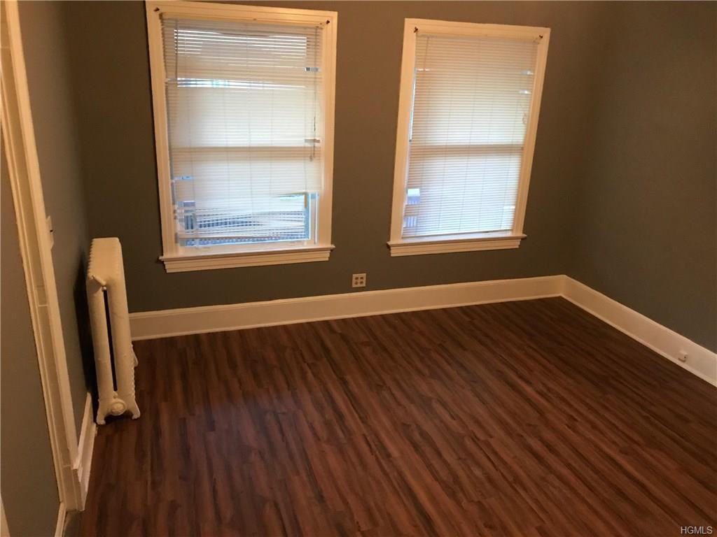 52 Grand Ave - Photo 3 of 7