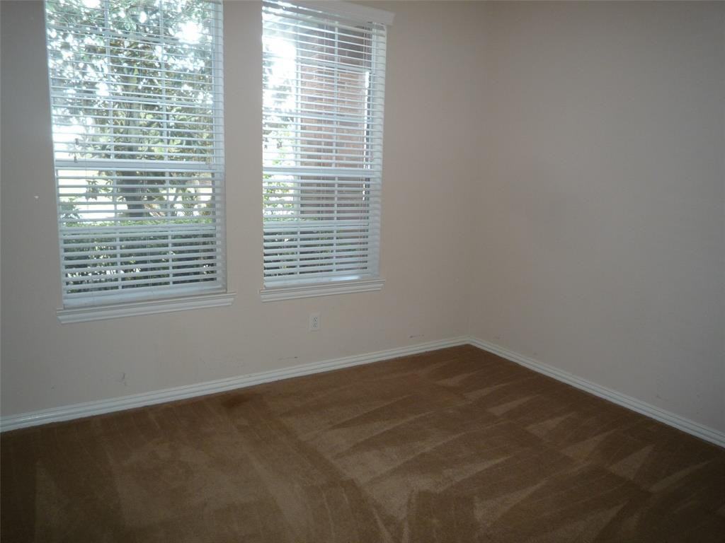 918 Aqua Vista Ln - Photo 3 of 16